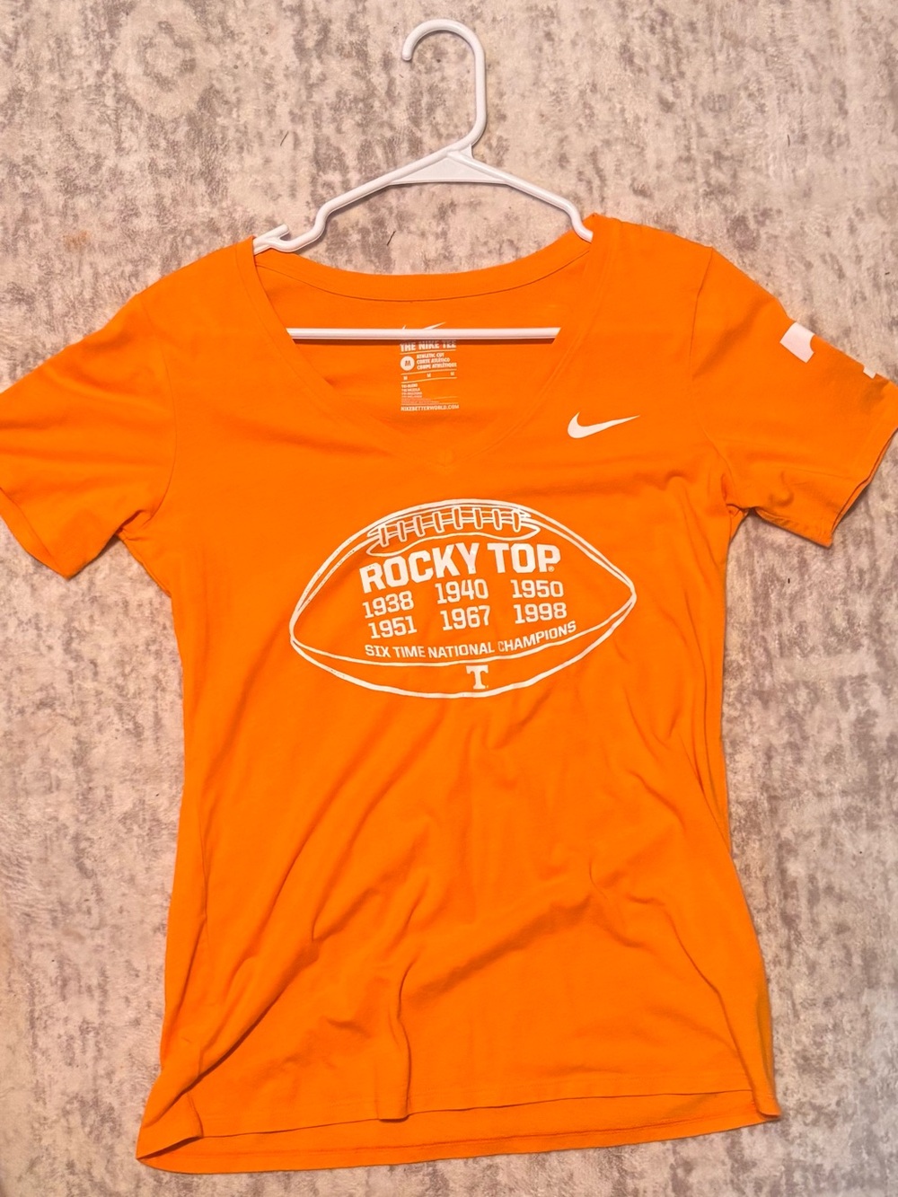 Nike Women's Orange Graphic Short Sleeve Tee Medium